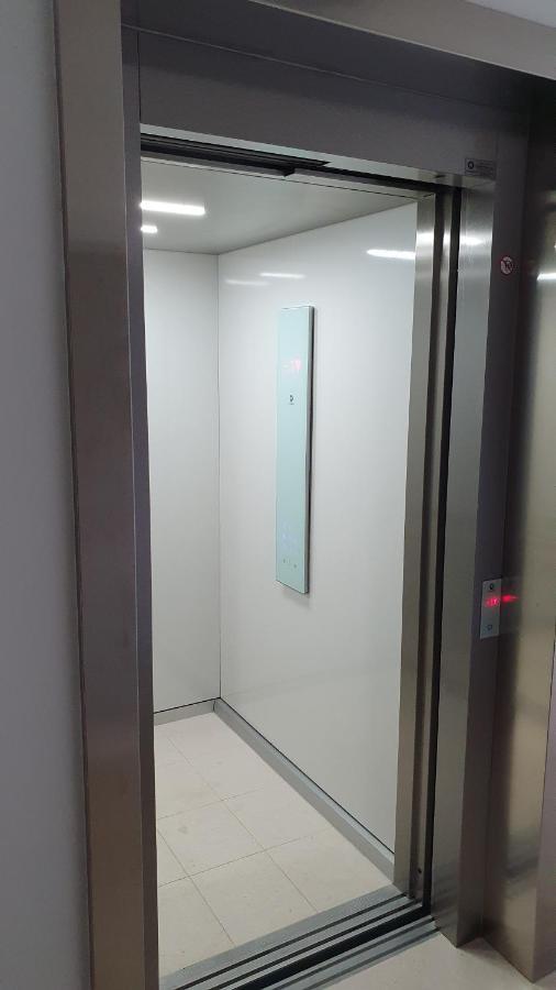 Luxury Apartment 4Seasons With Garage Split Exterior foto